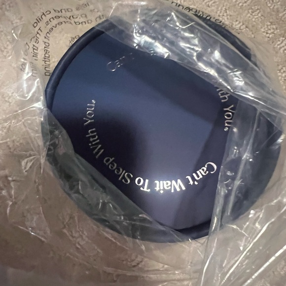 Nodpod Silk Weighted Eye Blanket - Picture 5 of 5